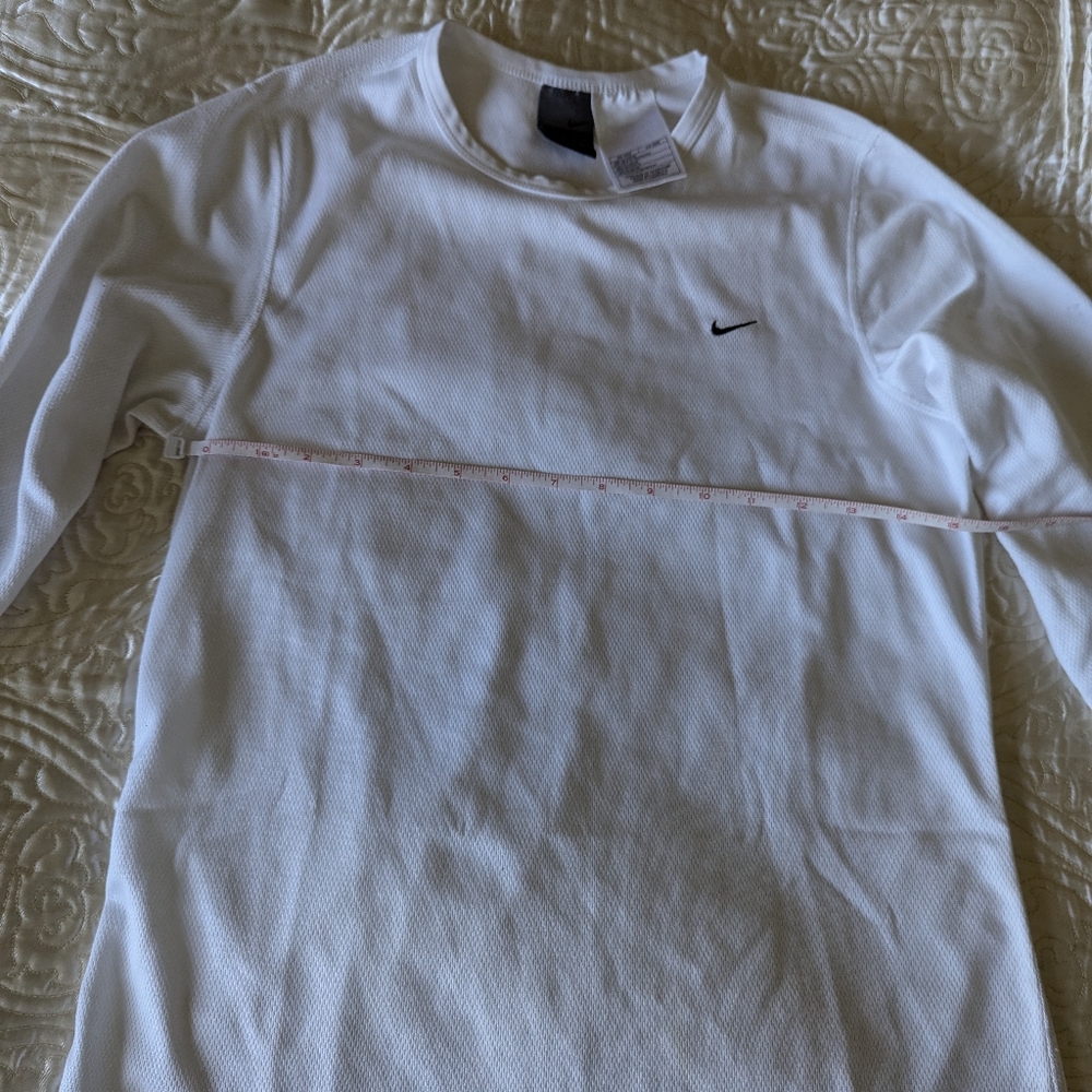 Nike. Great Condition! Wore Twice. White Moisture Wicking Long Sleeve. Dri-Fit